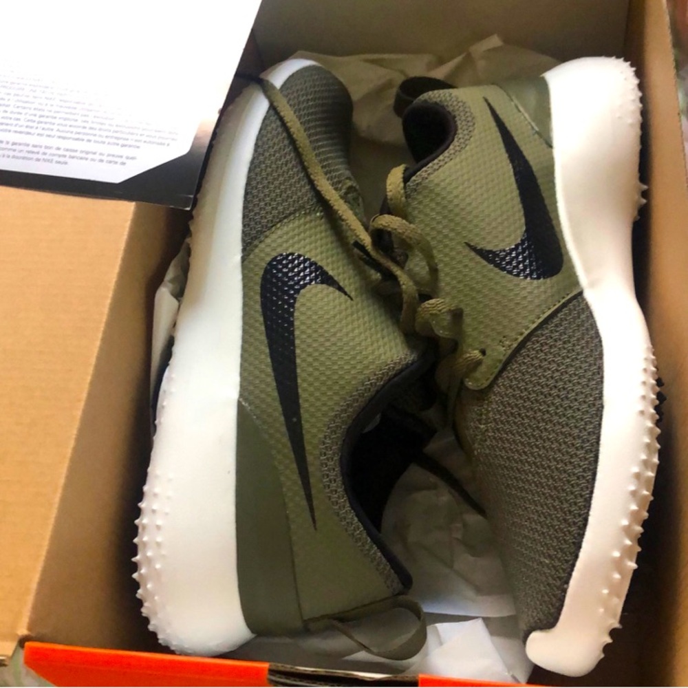 Nike Roshe G Men’s Golf Shoes size 8 (or women’s 9.5) NEW